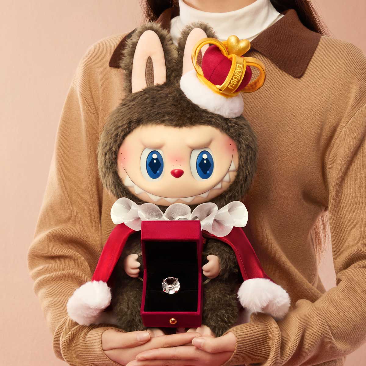 Labubu Royal Plush Doll – Let’s Checkmate Serie | Luxe Collector Pluche (30 cm) - Afbeelding 4