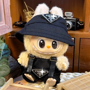 Labubu Urban Style – Elegante Street Look