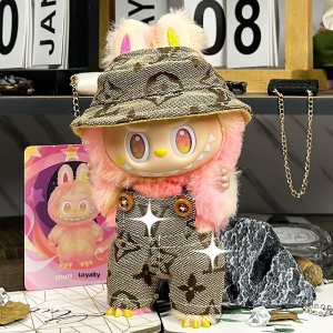 Jungle Chic Set voor Labubu – Natuurlijk Bruin met Urban Touch