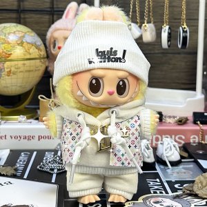 Wit Rainbow Streetwear Set voor Labubu – Frisheid, Stijl en Positieve Vibes