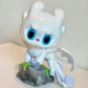 Furia Luminosa Verzamelfiguur – Witte Kawaii Draak uit Hoe Tem Je een Draak